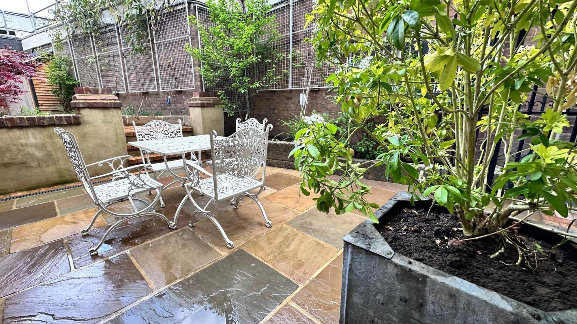 Harper Luxe Serviced Apartments ดันสเตเบิล ภายนอก รูปภาพ