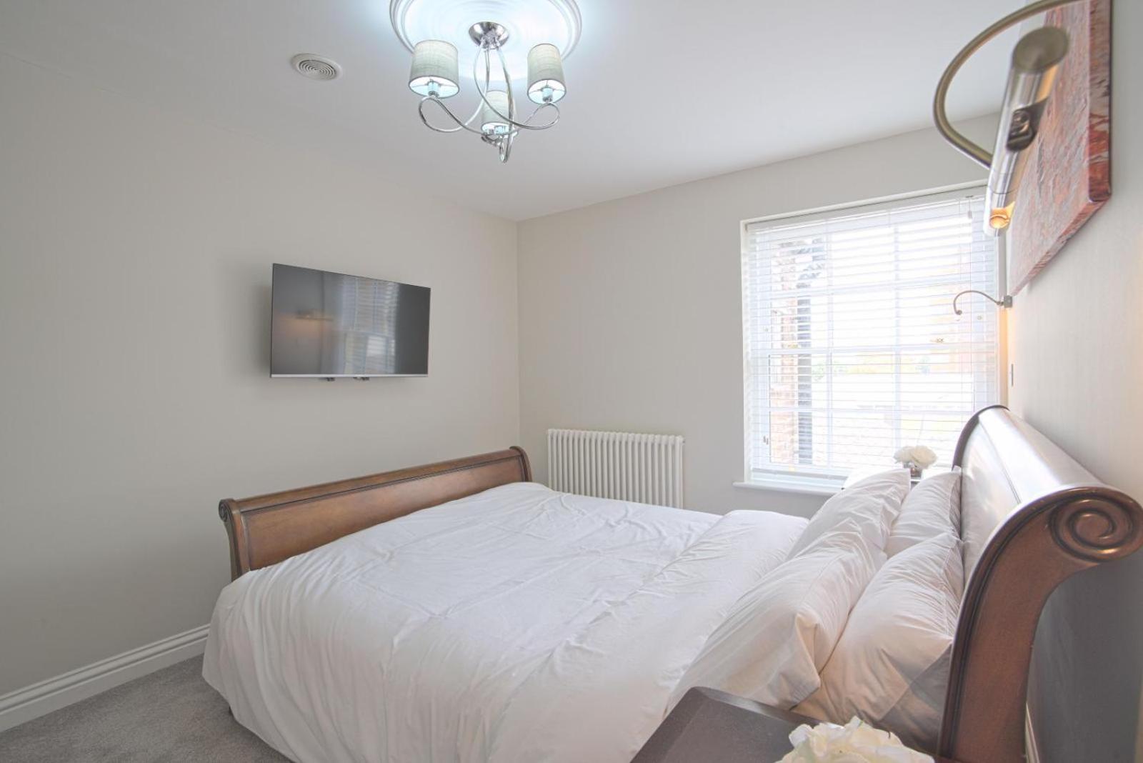 Harper Luxe Serviced Apartments ดันสเตเบิล ภายนอก รูปภาพ