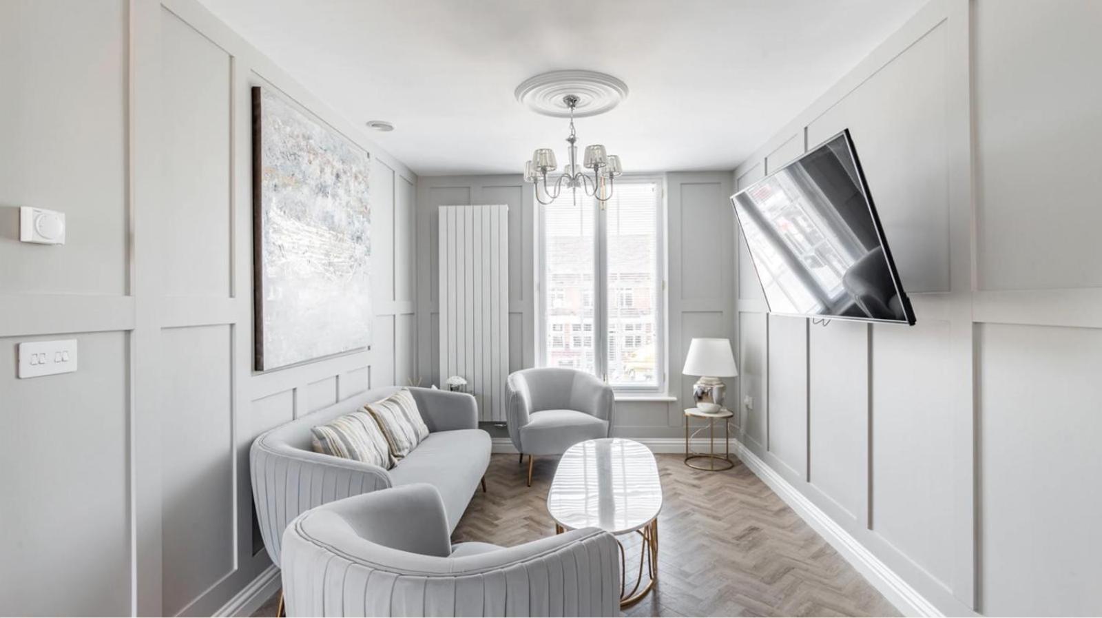 Harper Luxe Serviced Apartments ดันสเตเบิล ภายนอก รูปภาพ